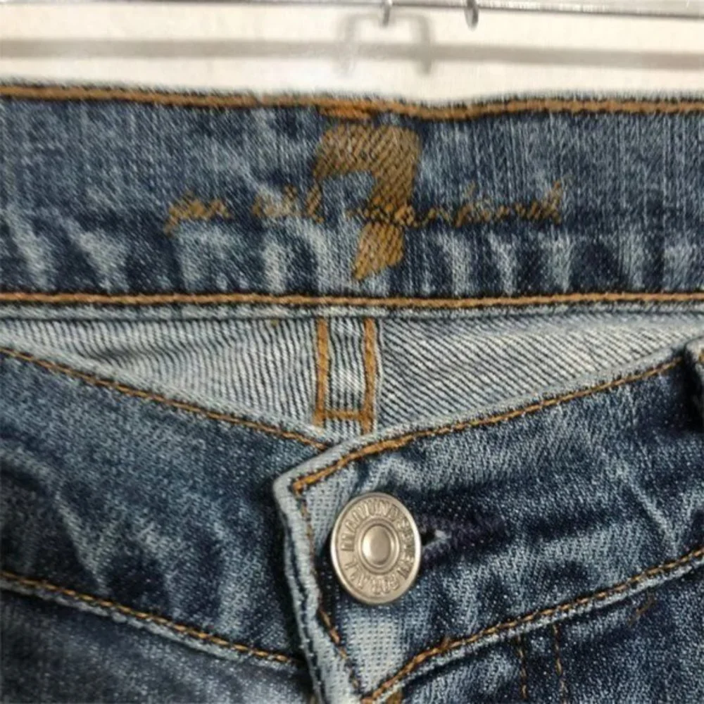 7 for All Mankind "Boy Cut" 4-Button Fly Bootcut Jeans Size 29 - Picture 6 of 11